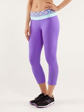 Lululemon Run Inspire Crop II Capri Leggings Floral Waist Womens Size 8 Purple